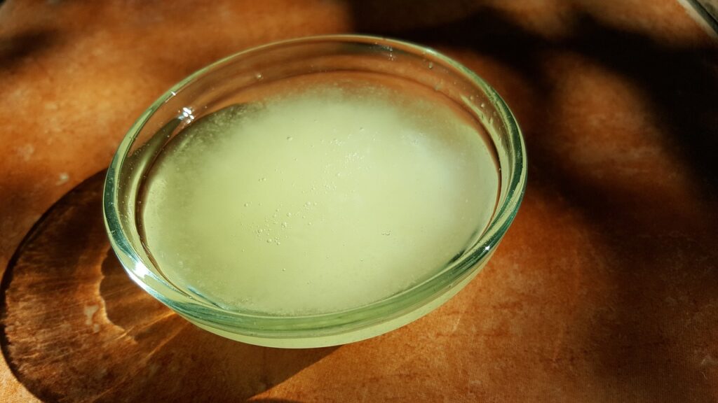 coconut oil, glass dish, organic-1469339.jpg