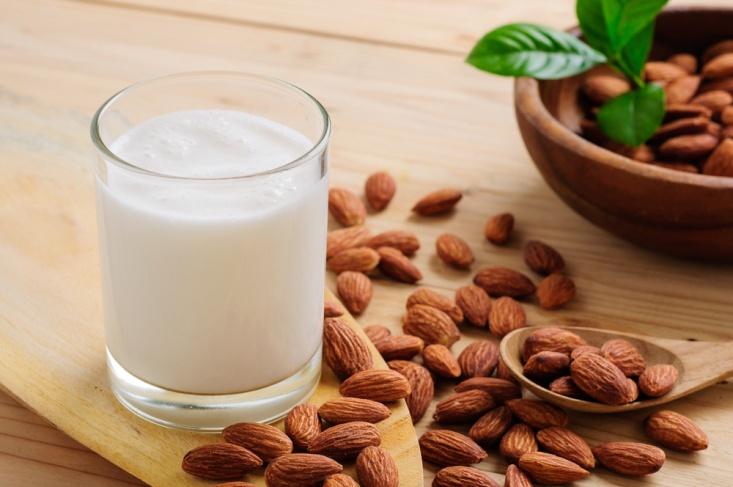 health benefits to consuming almond milk